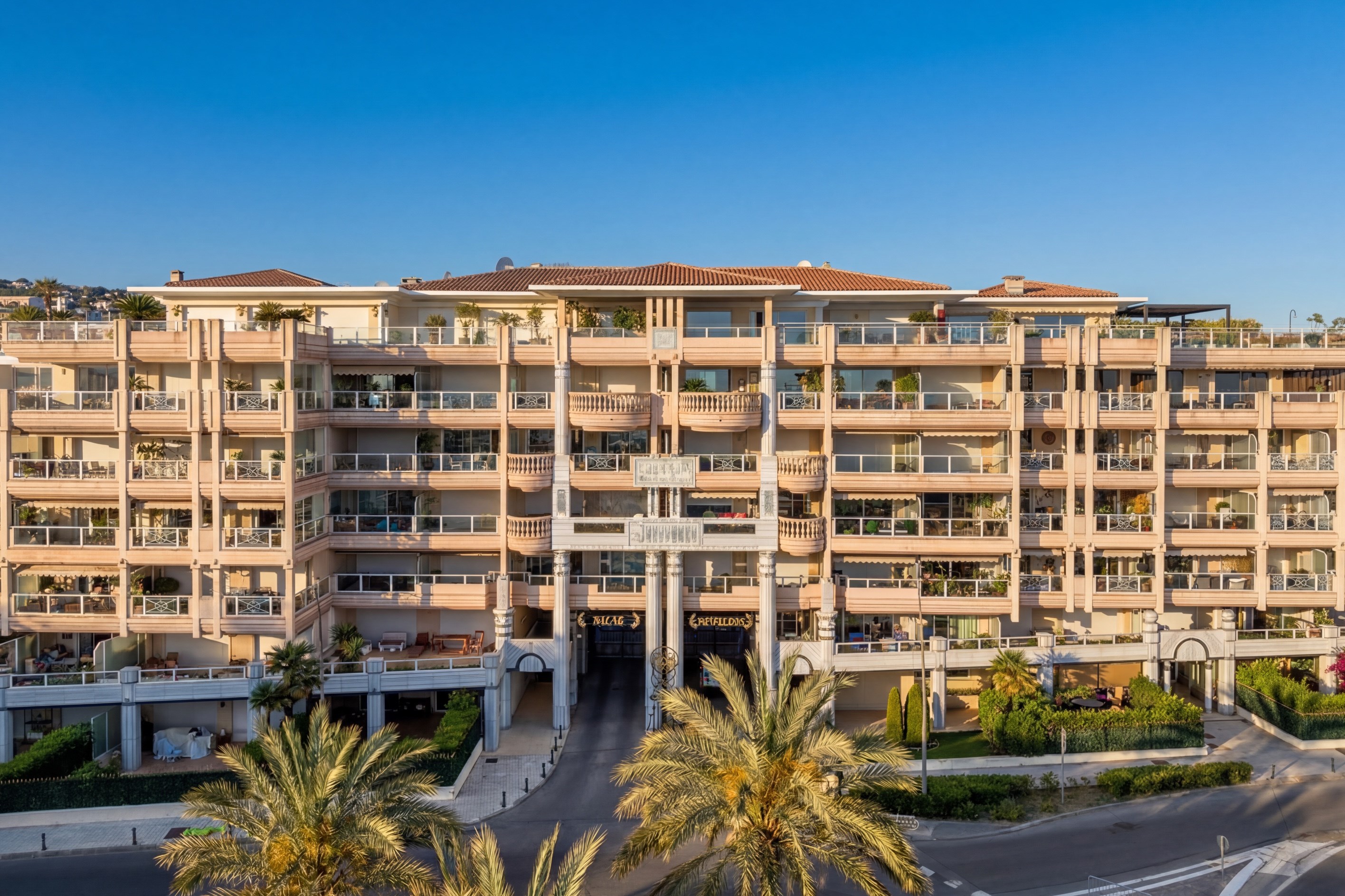  Golfe-Juan luxury apartment with panoramic sea views, private lift and rooftop … - 物件實景