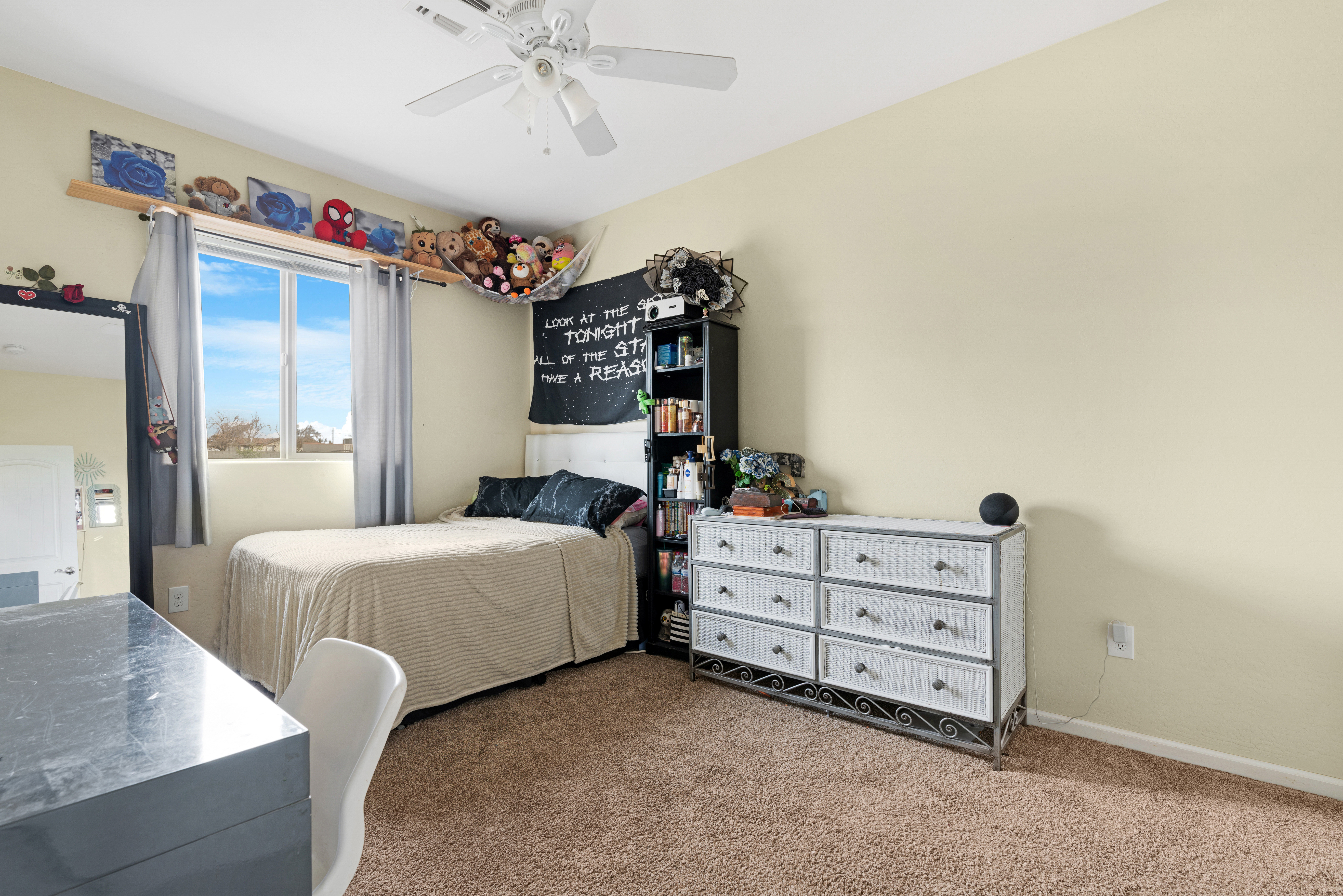 Wittmann, Arizona, 85361, United States, 4 Bedrooms Bedrooms, ,3 BathroomsBathrooms,Residential,For Sale,1812309