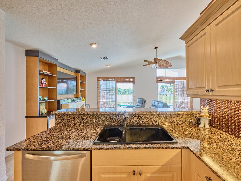 Boynton Beach, Florida, 33437, United States, 3 Bedrooms Bedrooms, ,2 BathroomsBathrooms,Residential,For Sale,1980529