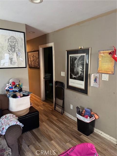 Los Angeles, California, 90044, United States, ,Residential,For Sale,2005968