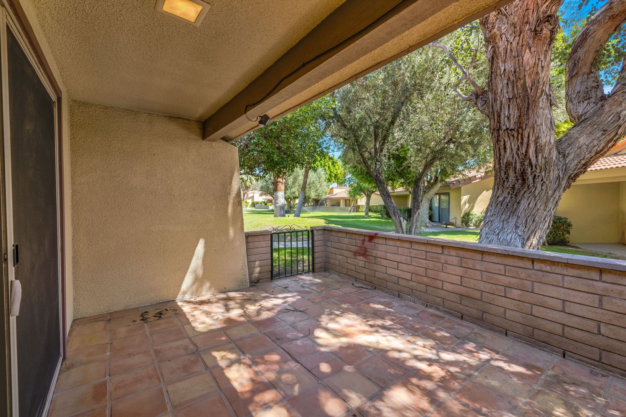  Mid-Century Fixer in Palm Springs Country Club - 物件實景