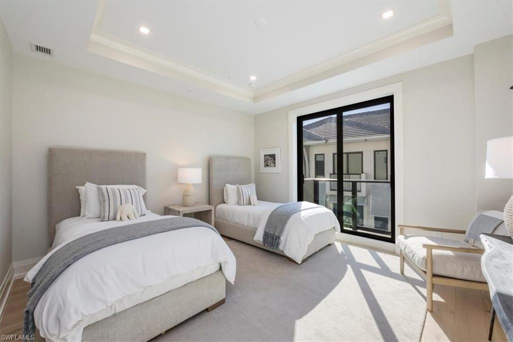 Naples, Florida, 34102, United States, 4 Bedrooms Bedrooms, ,5 BathroomsBathrooms,Residential,For Sale,1995804