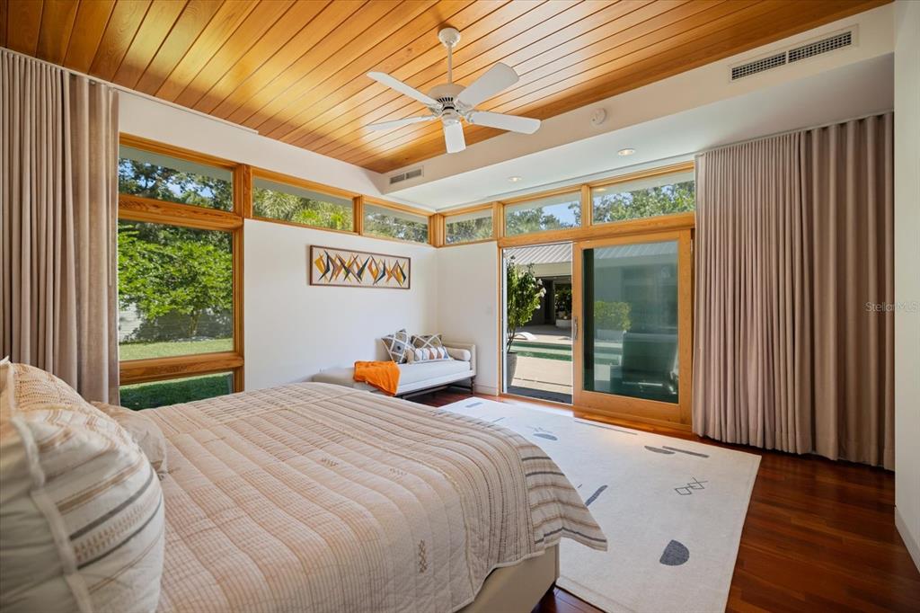 Sarasota, Florida, 34239, United States, 4 Bedrooms Bedrooms, ,5 BathroomsBathrooms,Residential,For Sale,1988202