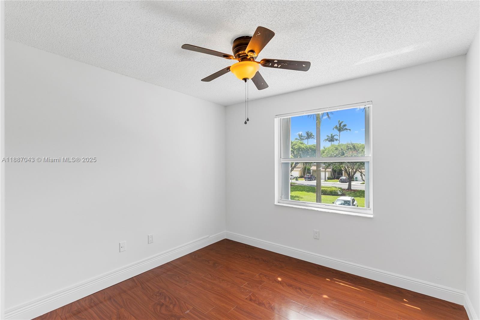 Pembroke Pines, Florida, 33028, United States, 3 Bedrooms Bedrooms, ,3 BathroomsBathrooms,Residential,For Sale,1958356