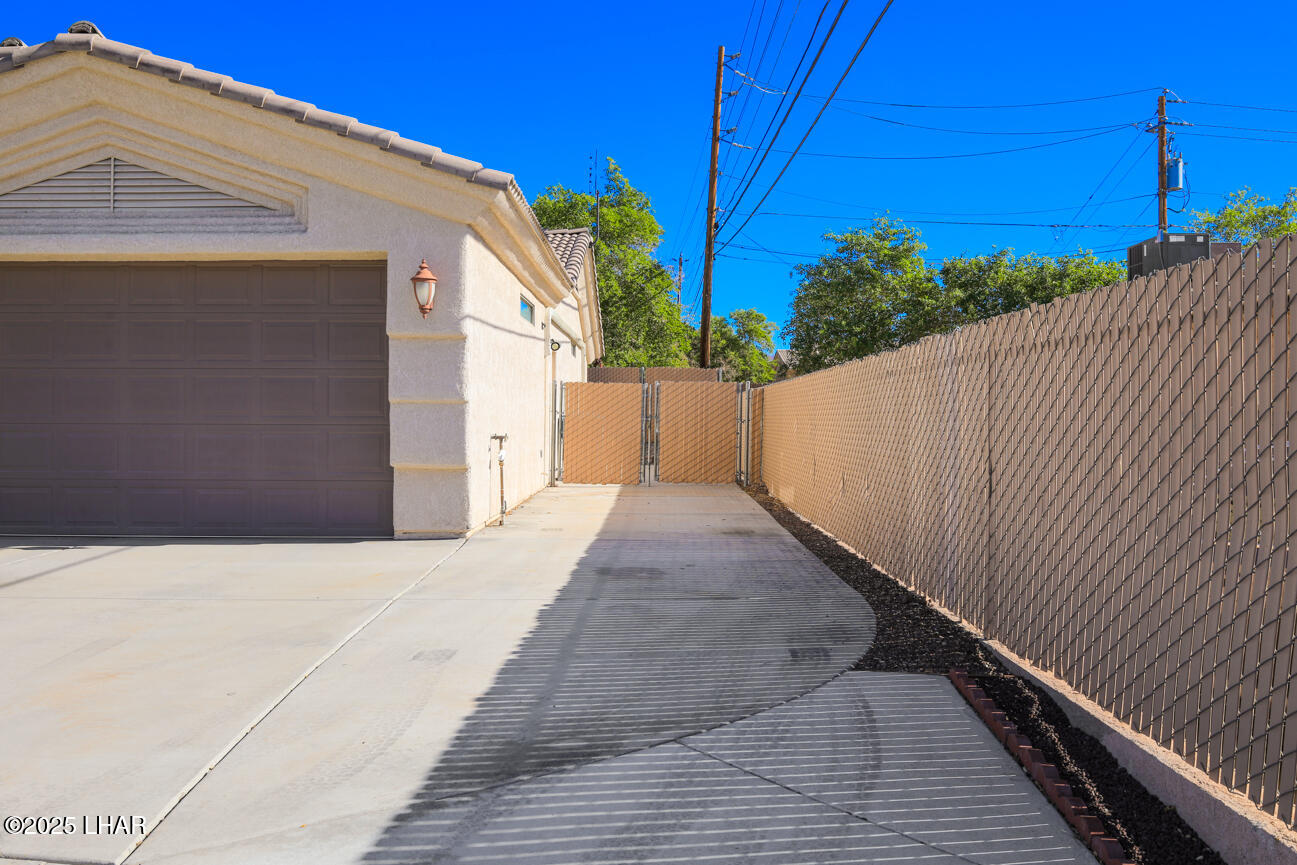 Lake Havasu City, Arizona, 86403, United States, 3 Bedrooms Bedrooms, ,2 BathroomsBathrooms,Residential,For Sale,1990942