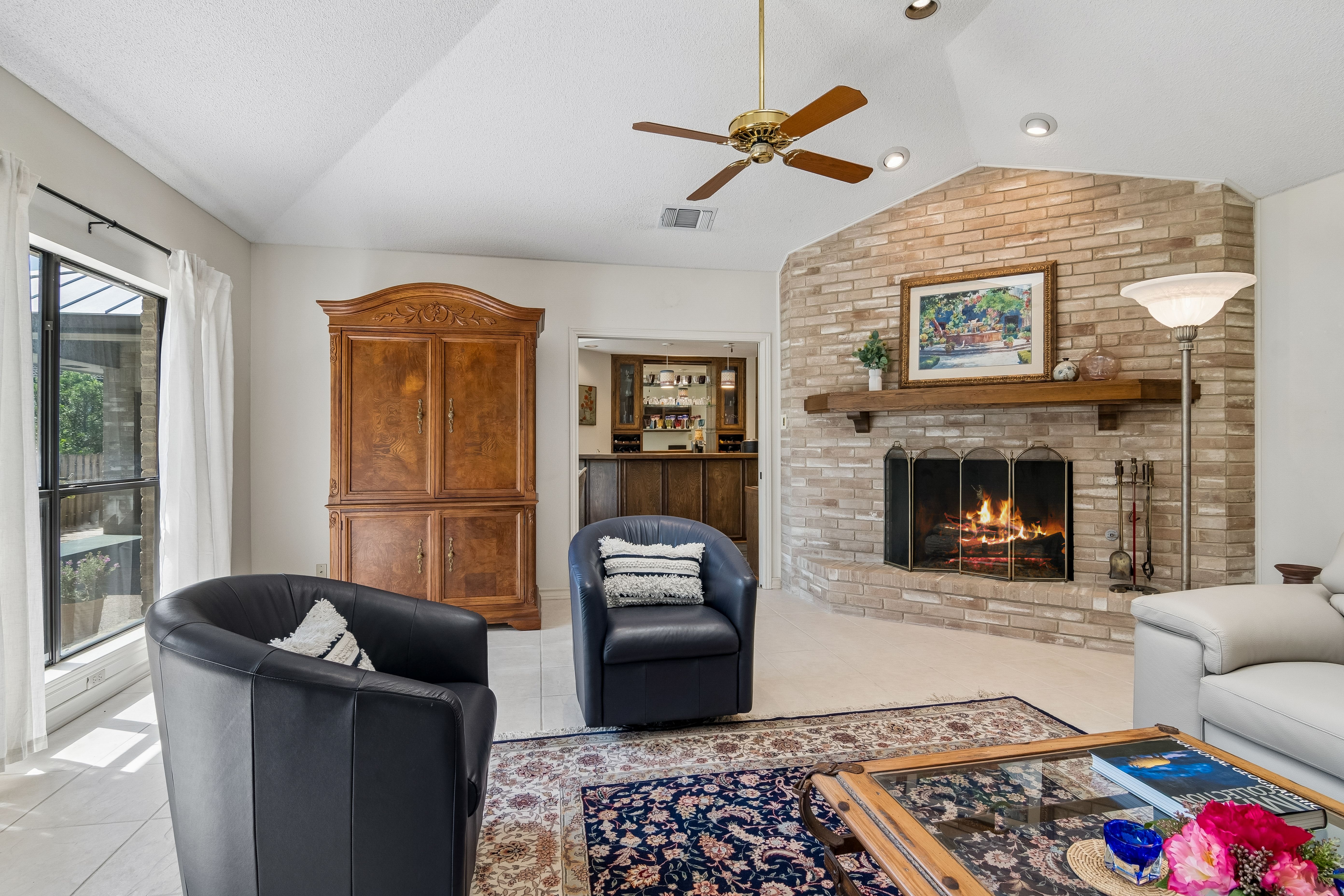  Custom Garden Home in Desirable Windcrest - 物件實景