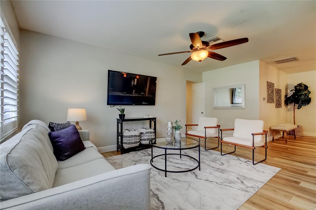 St Petersburg, Florida, 33710, United States, 3 Bedrooms Bedrooms, ,2 BathroomsBathrooms,Residential,For Sale,1877188