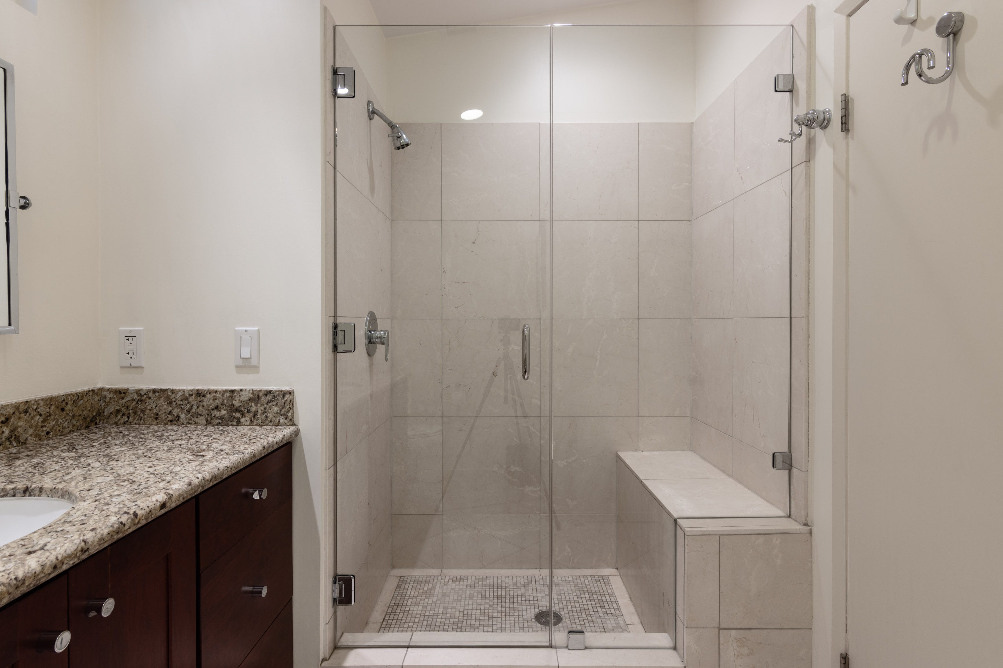  29500 Heathercliff Rd - 物件實景