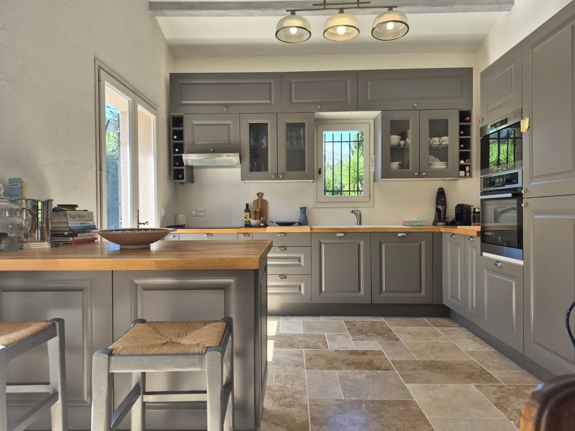 Mougins, Provence-Alpes-Côte d’Azur, 06250, FR, 3 Bedrooms Bedrooms, ,2 BathroomsBathrooms,Residential,For Sale,1995555