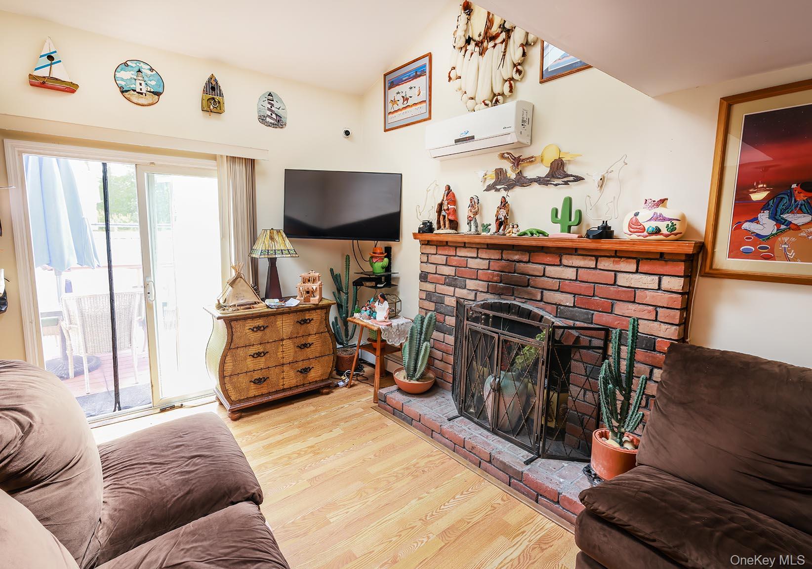 Shirley, New York, 11967, United States, 4 Bedrooms Bedrooms, ,4 BathroomsBathrooms,Residential,For Sale,1901619