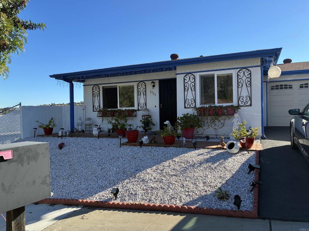 Oceanside, California, 92056, United States, 2 Bedrooms Bedrooms, ,1 BathroomBathrooms,Residential,For Sale,2011300