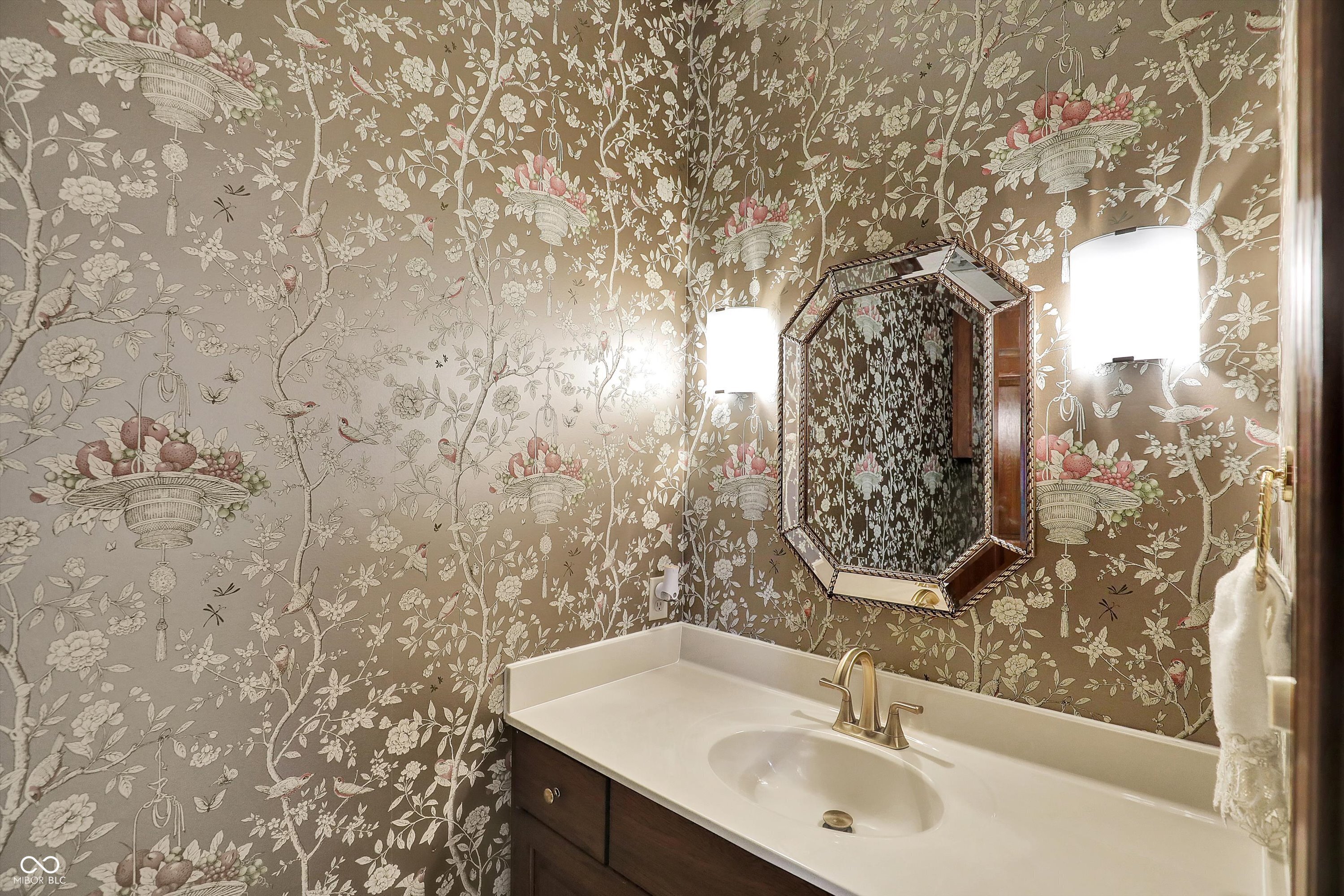 Indianapolis, Indiana, 46260, United States, 4 Bedrooms Bedrooms, ,6 BathroomsBathrooms,Residential,For Sale,1976230