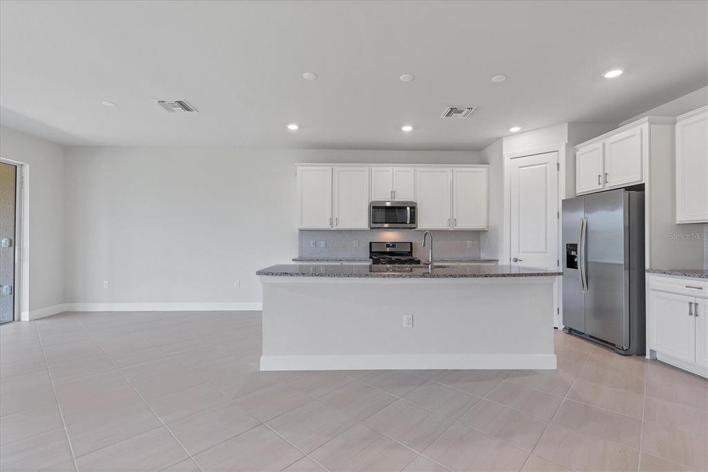 Bradenton, Florida, 34211, United States, 5 Bedrooms Bedrooms, ,4 BathroomsBathrooms,Residential,For Sale,2001693