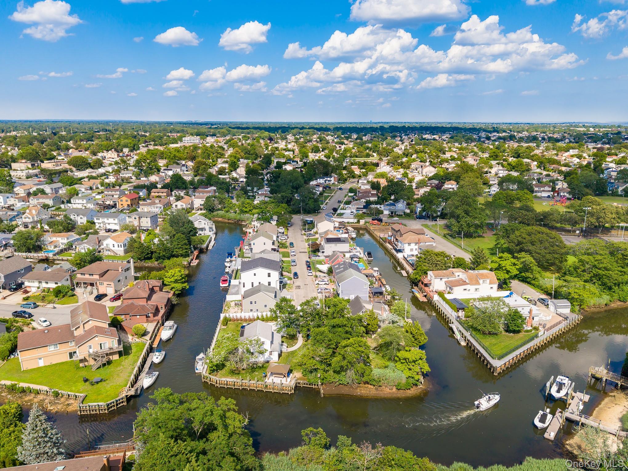 Bellmore, New York, 11710, United States, 5 Bedrooms Bedrooms, ,3 BathroomsBathrooms,Residential,For Sale,1977059