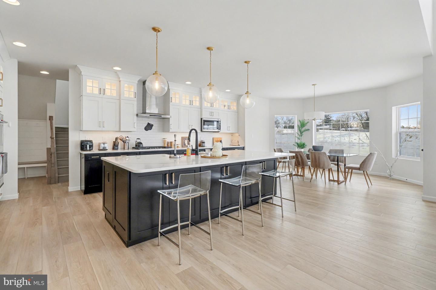 York, Pennsylvania, 17403, United States, 5 Bedrooms Bedrooms, ,6 BathroomsBathrooms,Residential,For Sale,2003251