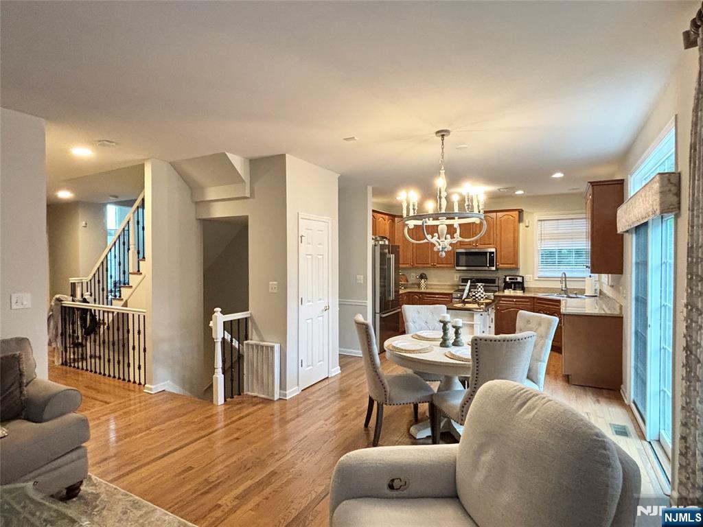North Haledon, New Jersey, 07508, United States, 4 Bedrooms Bedrooms, ,4 BathroomsBathrooms,Residential,For Sale,1868915