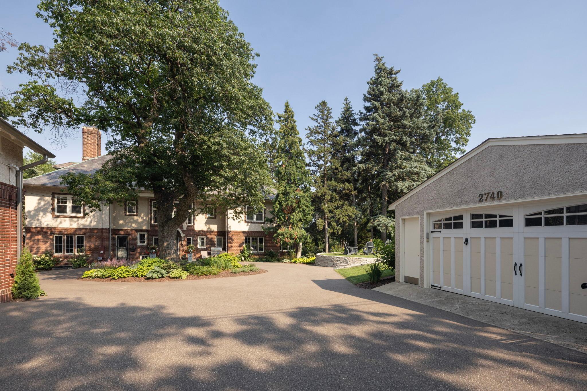 Minneapolis, Minnesota, 55416, United States, 5 Bedrooms Bedrooms, ,4 BathroomsBathrooms,Residential,For Sale,1907666