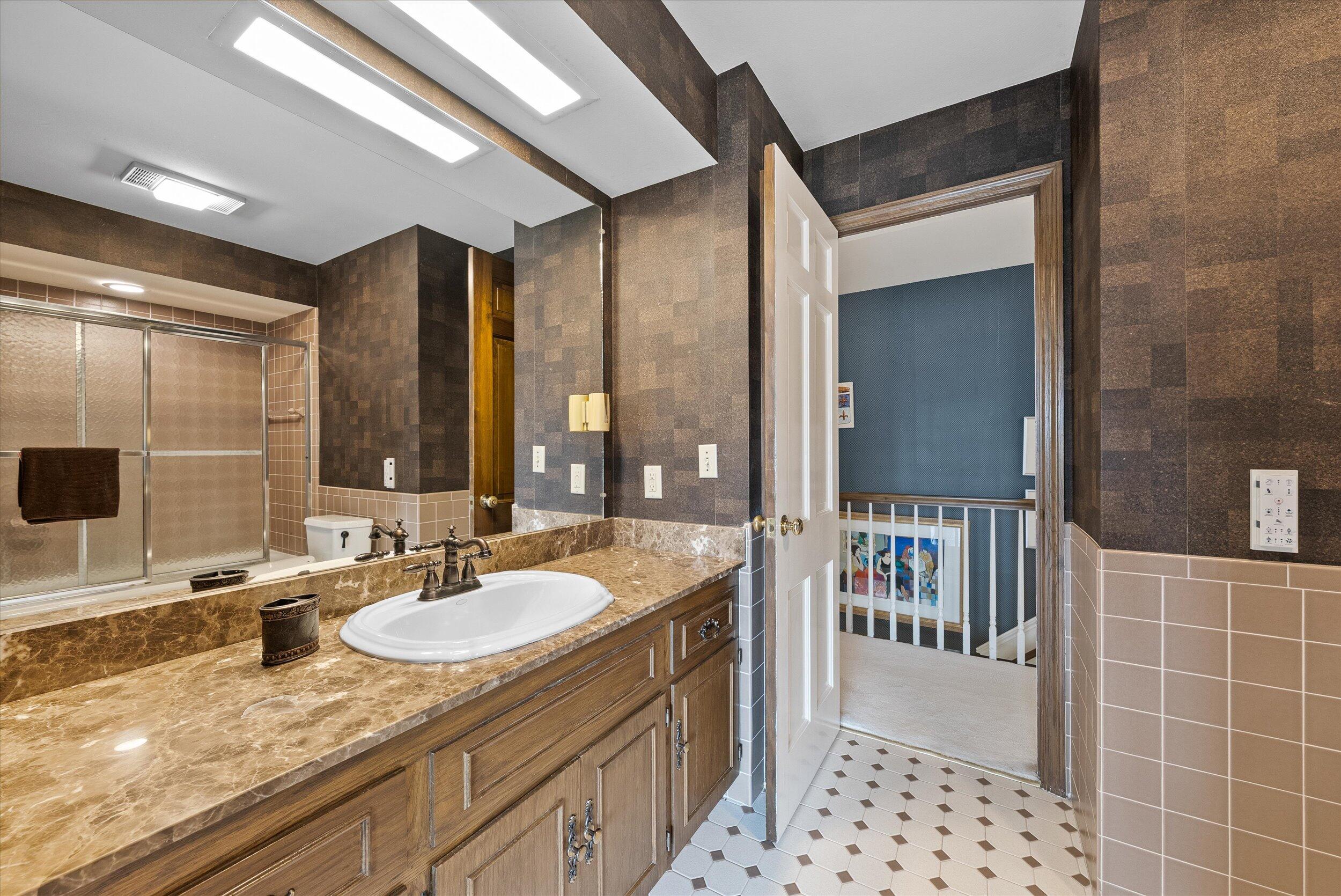 Mequon, Wisconsin, 53097, United States, 5 Bedrooms Bedrooms, ,5 BathroomsBathrooms,Residential,For Sale,1907648