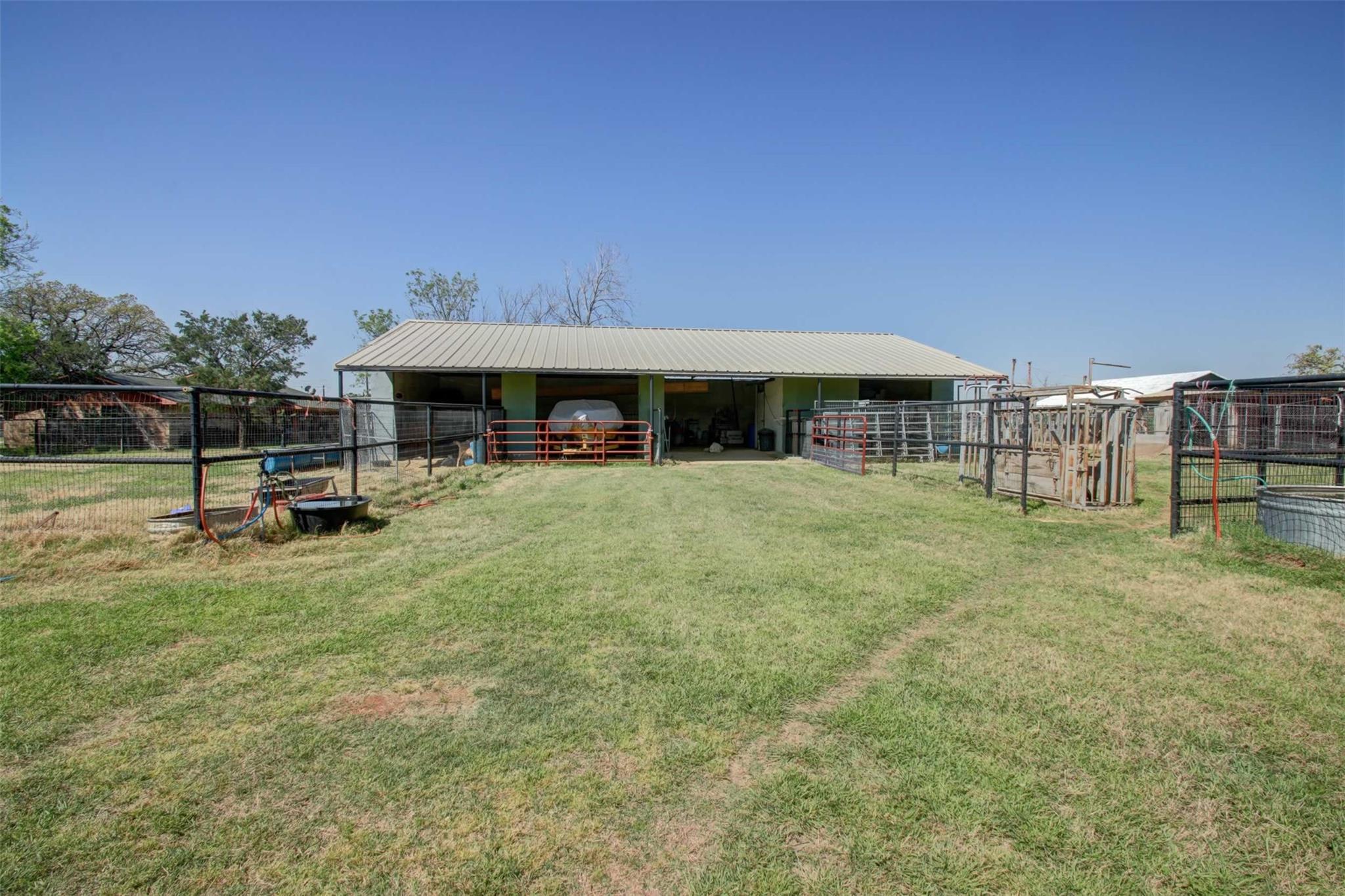 Springtown, Texas, 76082, United States, 3 Bedrooms Bedrooms, ,2 BathroomsBathrooms,Residential,For Sale,2049290