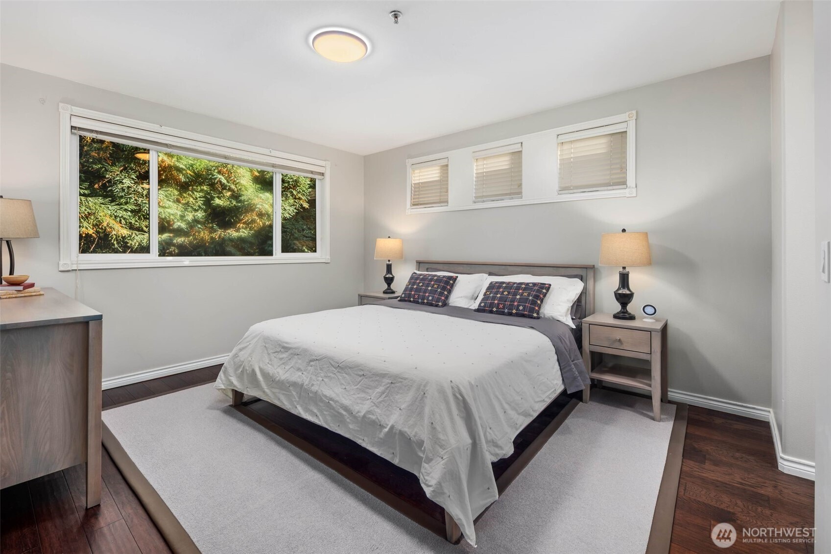 Seattle, Washington, 98116, United States, 2 Bedrooms Bedrooms, ,2 BathroomsBathrooms,Residential,For Sale,1949769