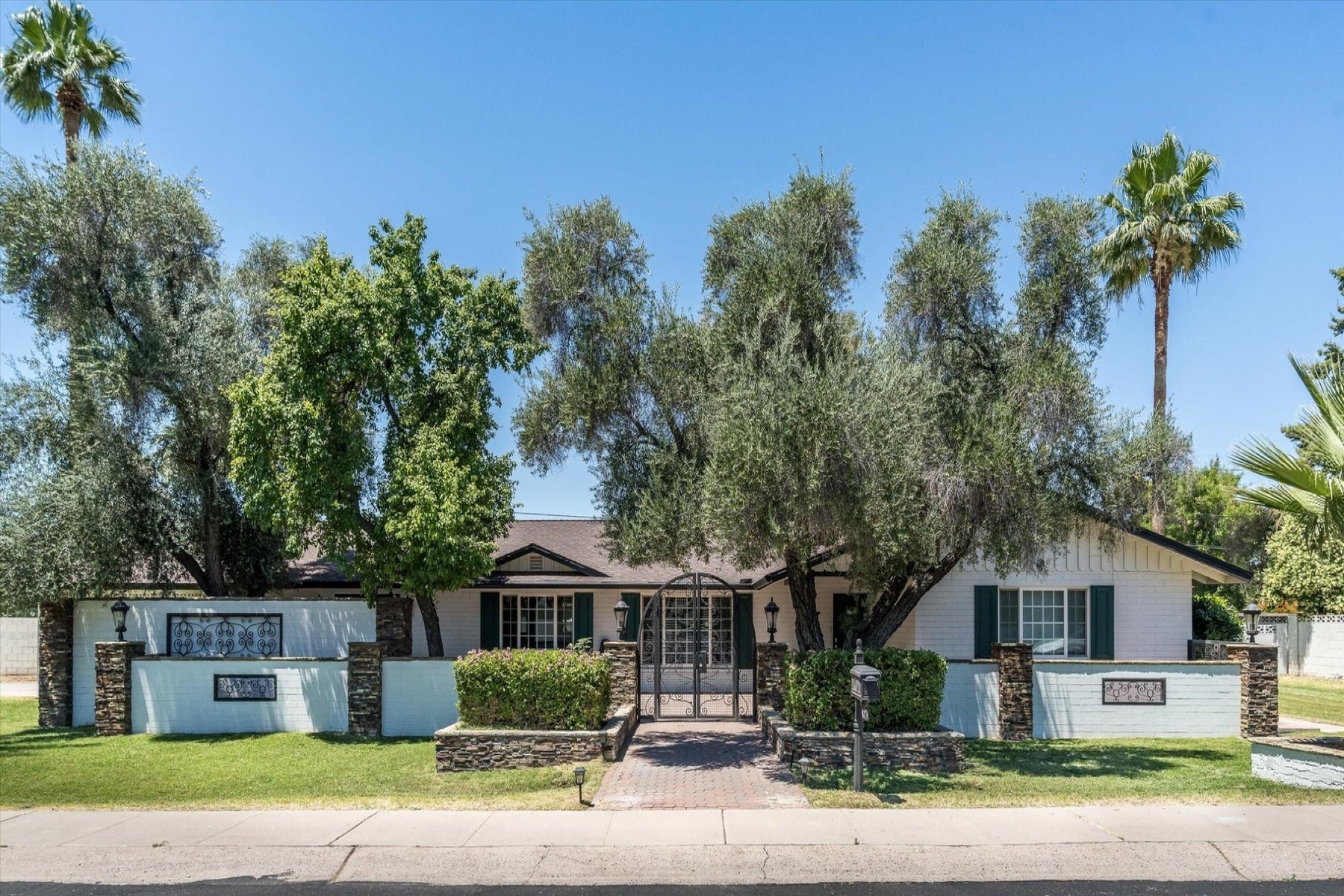  7540 N 7th Avenue  Phoenix, AZ - 物件實景