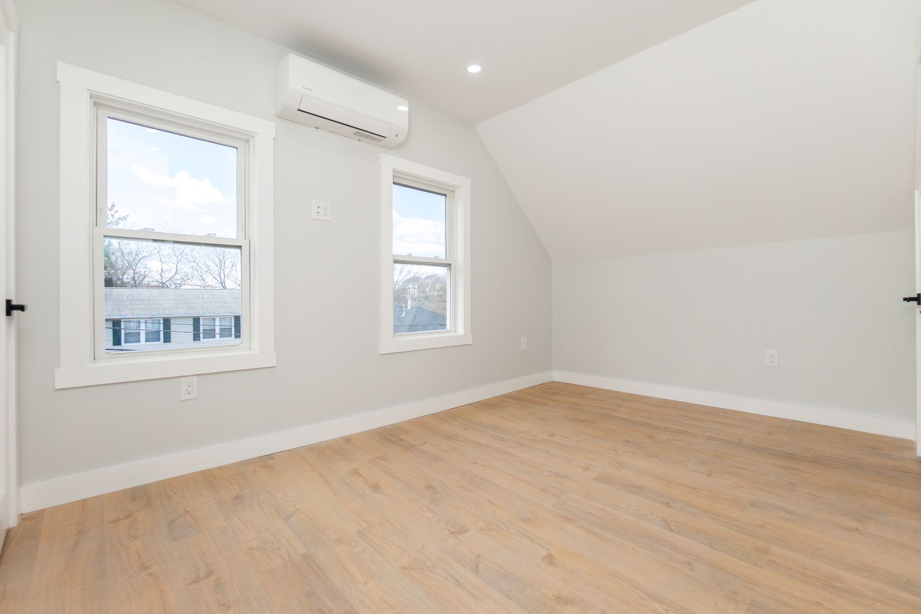  Ideal Commuter Home - 物件實景
