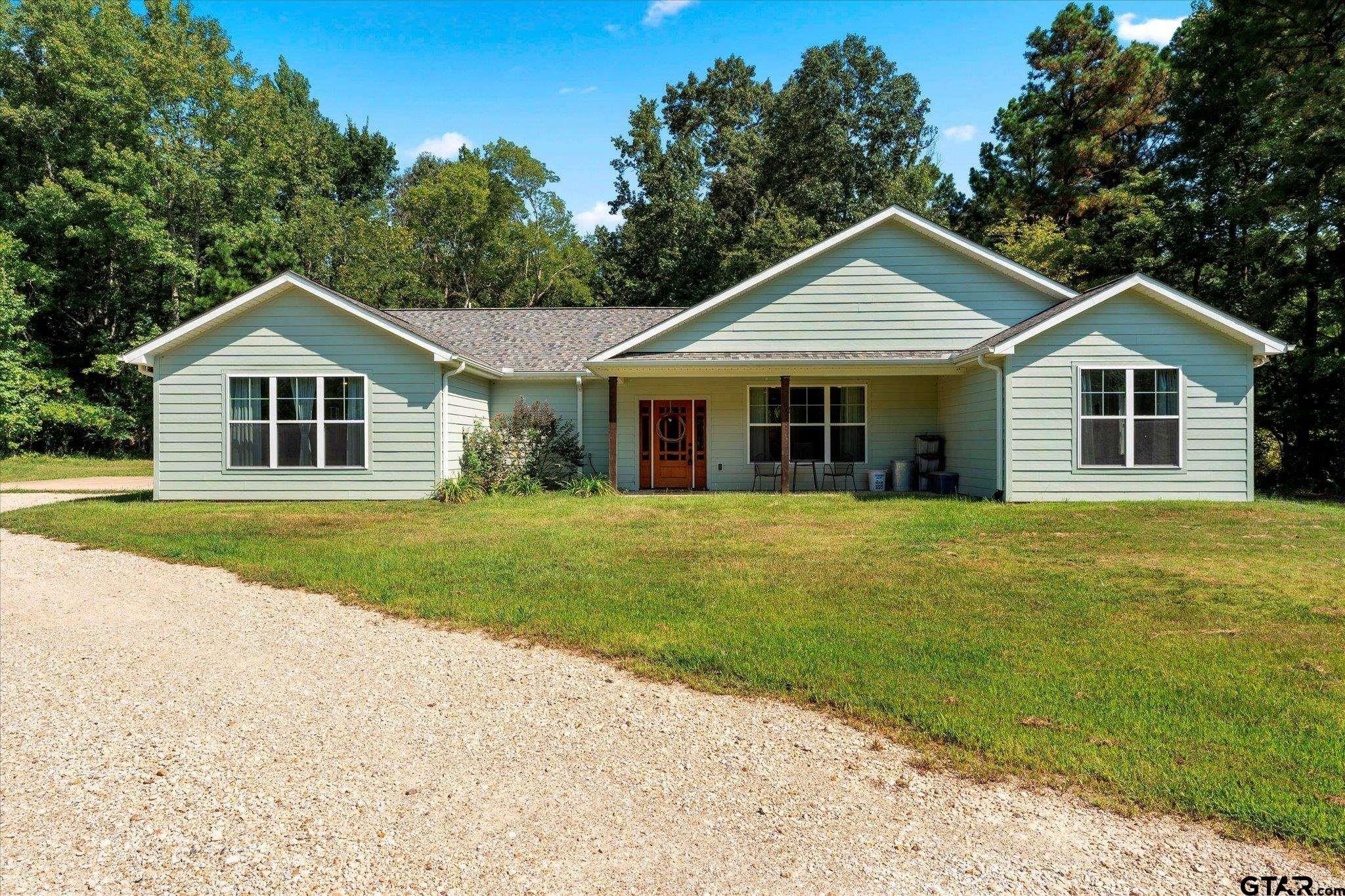 Pittsburg, Texas, 75686, United States, 3 Bedrooms Bedrooms, ,3 BathroomsBathrooms,Residential,For Sale,1930744