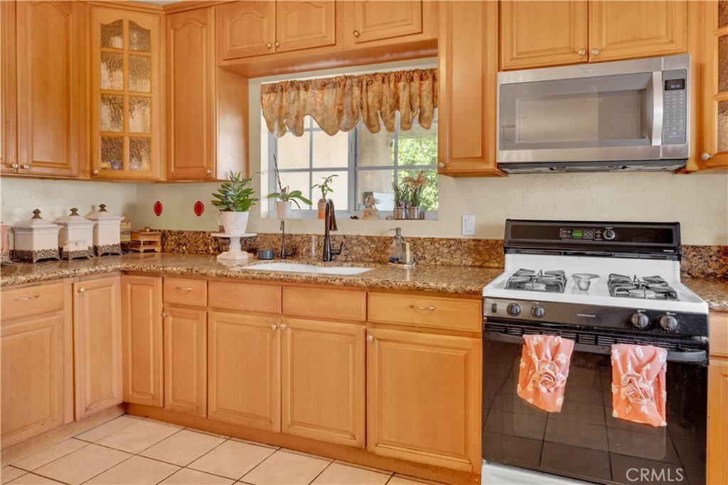 Downey, California, 90242, United States, 3 Bedrooms Bedrooms, ,2 BathroomsBathrooms,Residential,For Sale,1938023