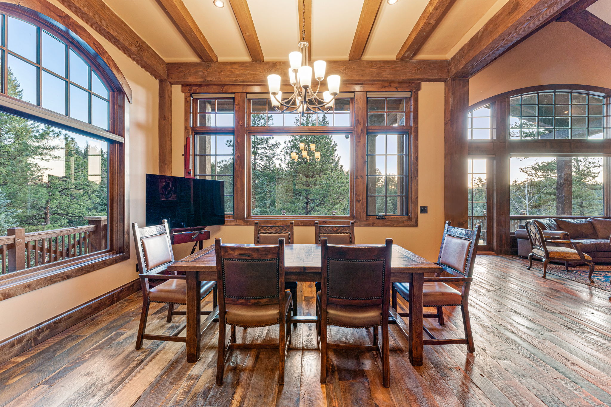  Impressive Mountain Retreat Nestled in the Exclusive Enclave of West Ranch - 物件實景