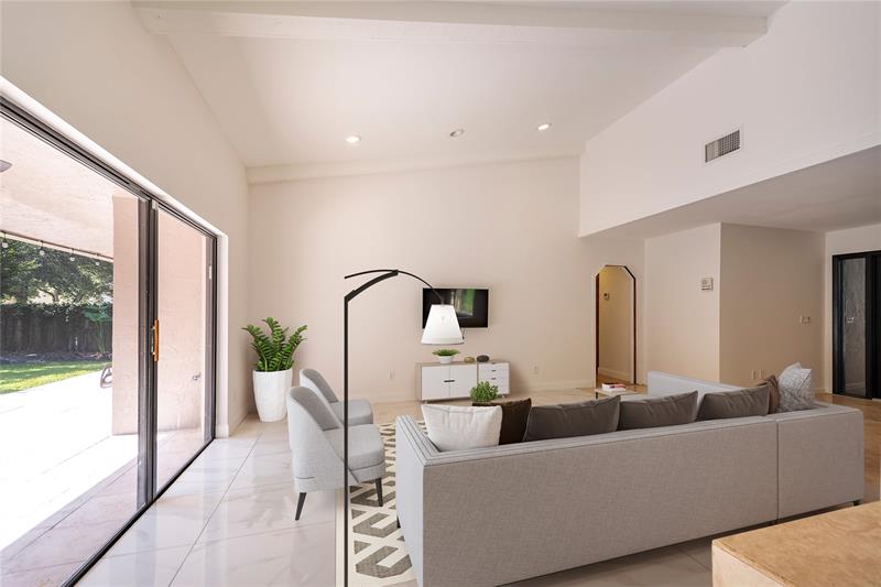Plantation, Florida, 33322, United States, 4 Bedrooms Bedrooms, ,2 BathroomsBathrooms,Residential,For Sale,1925326