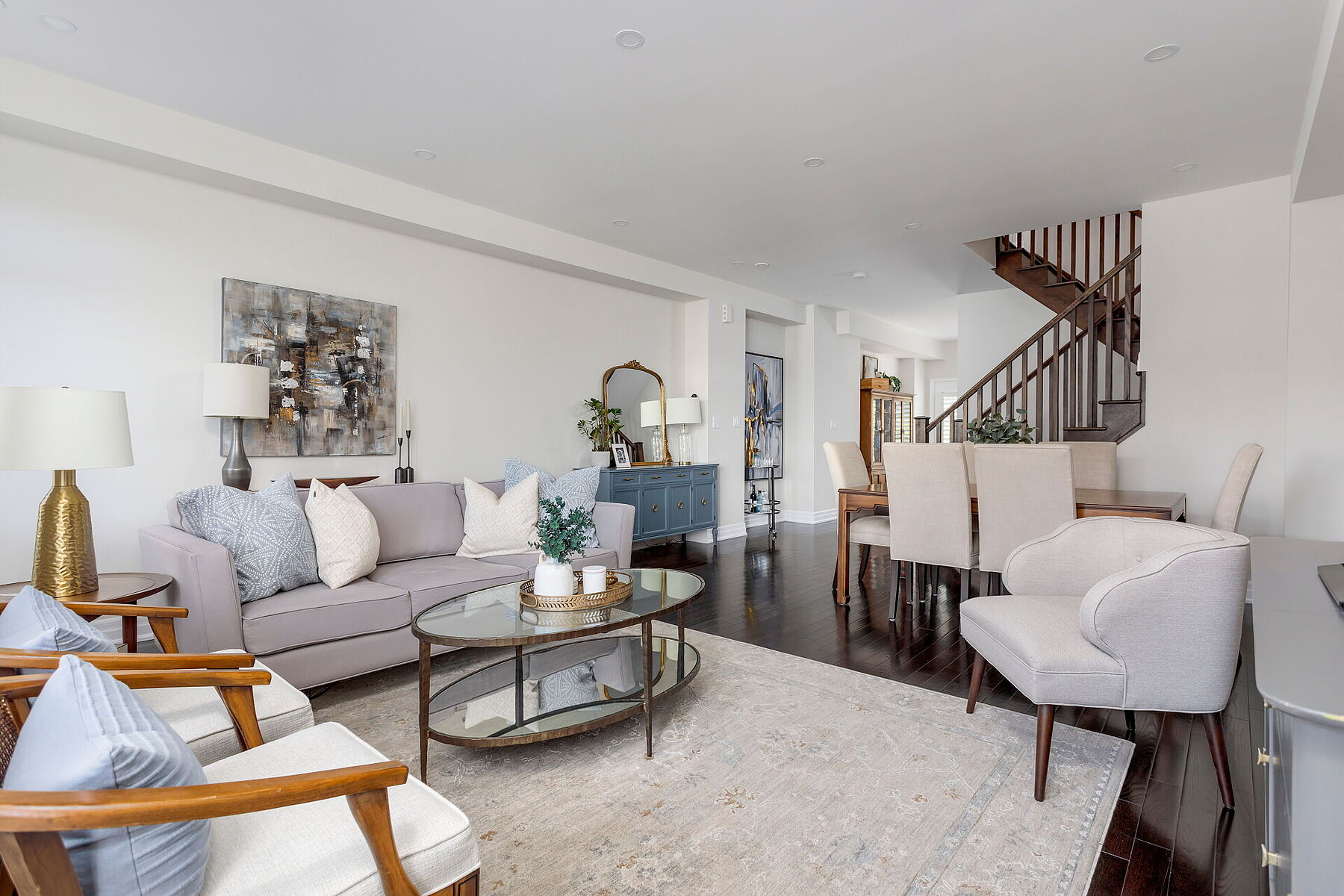  Iconic Lakeview Townhome - 物件實景