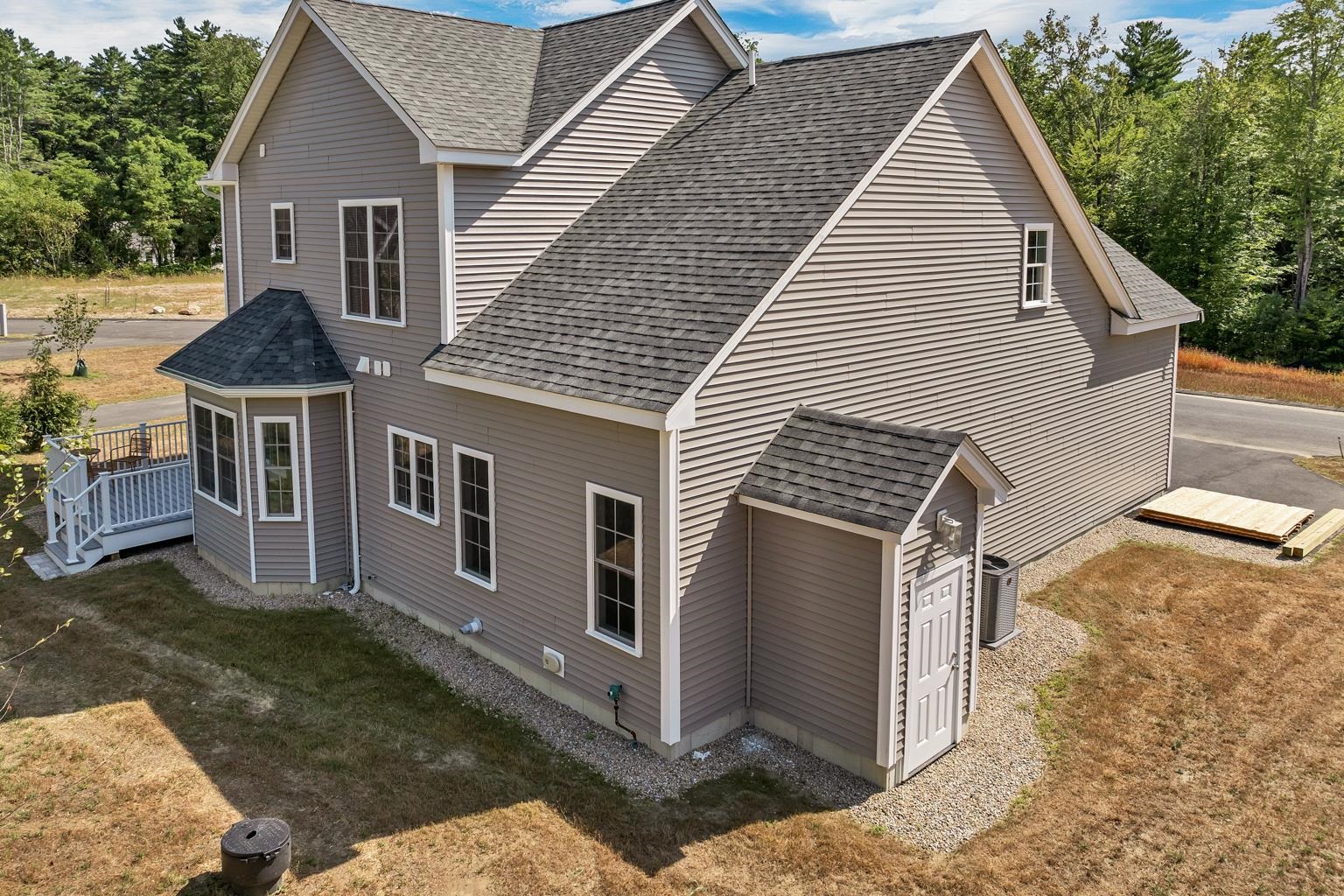 Laconia, New Hampshire, 03246, United States, 3 Bedrooms Bedrooms, ,3 BathroomsBathrooms,Residential,For Sale,1932606