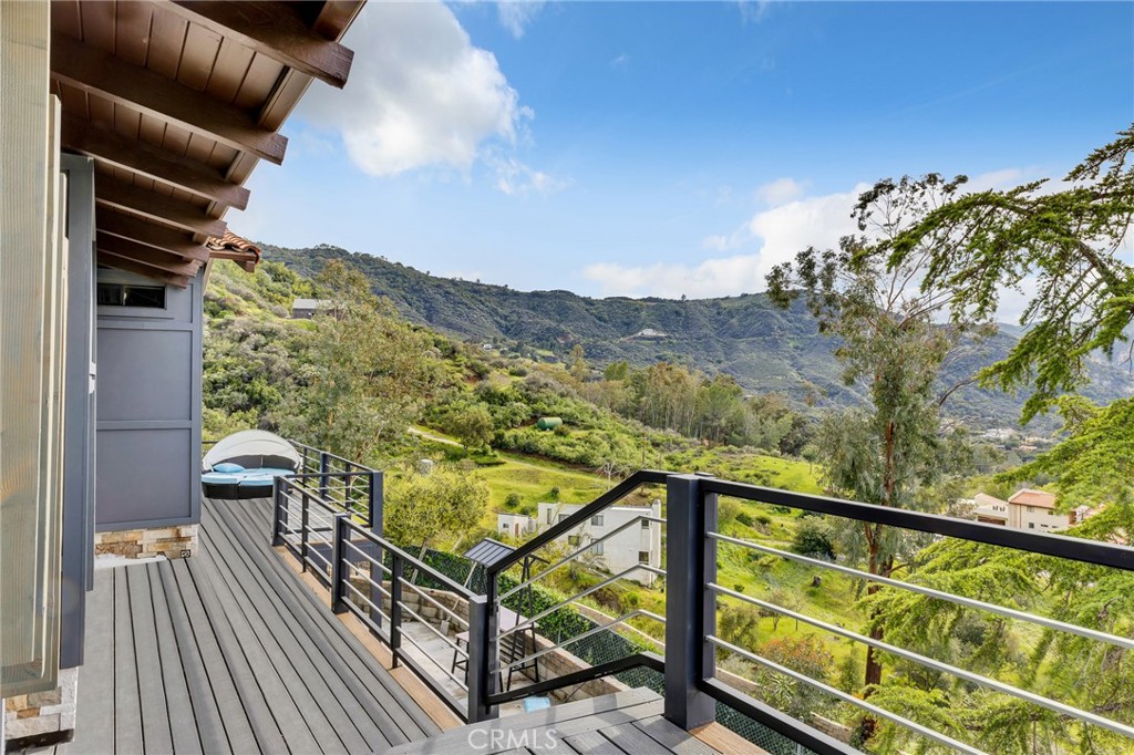 Calabasas, California, 91302, United States, 5 Bedrooms Bedrooms, ,3 BathroomsBathrooms,Residential,For Sale,1742769