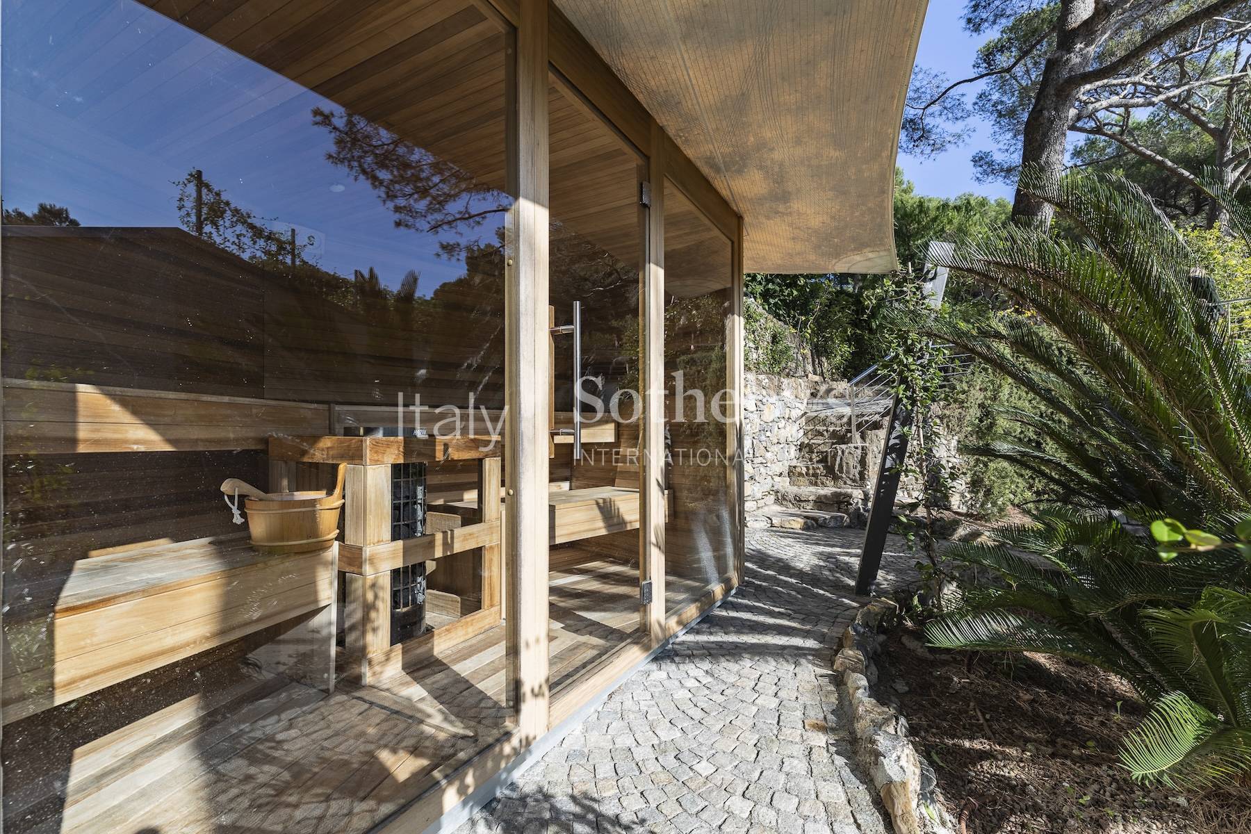  Exclusive villa surrounded by greenery just steps from the sea - 物件實景