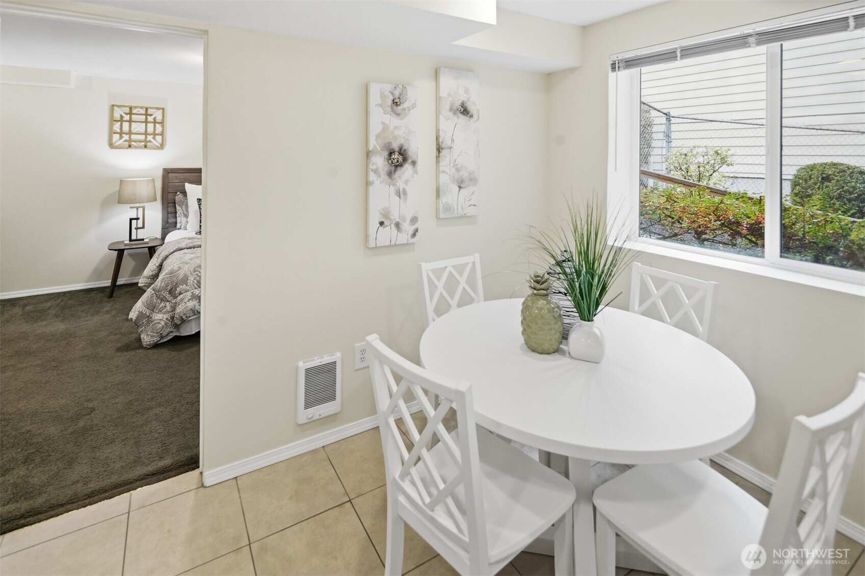 Kirkland, Washington, 98033, United States, 4 Bedrooms Bedrooms, ,3 BathroomsBathrooms,Residential,For Sale,1995670