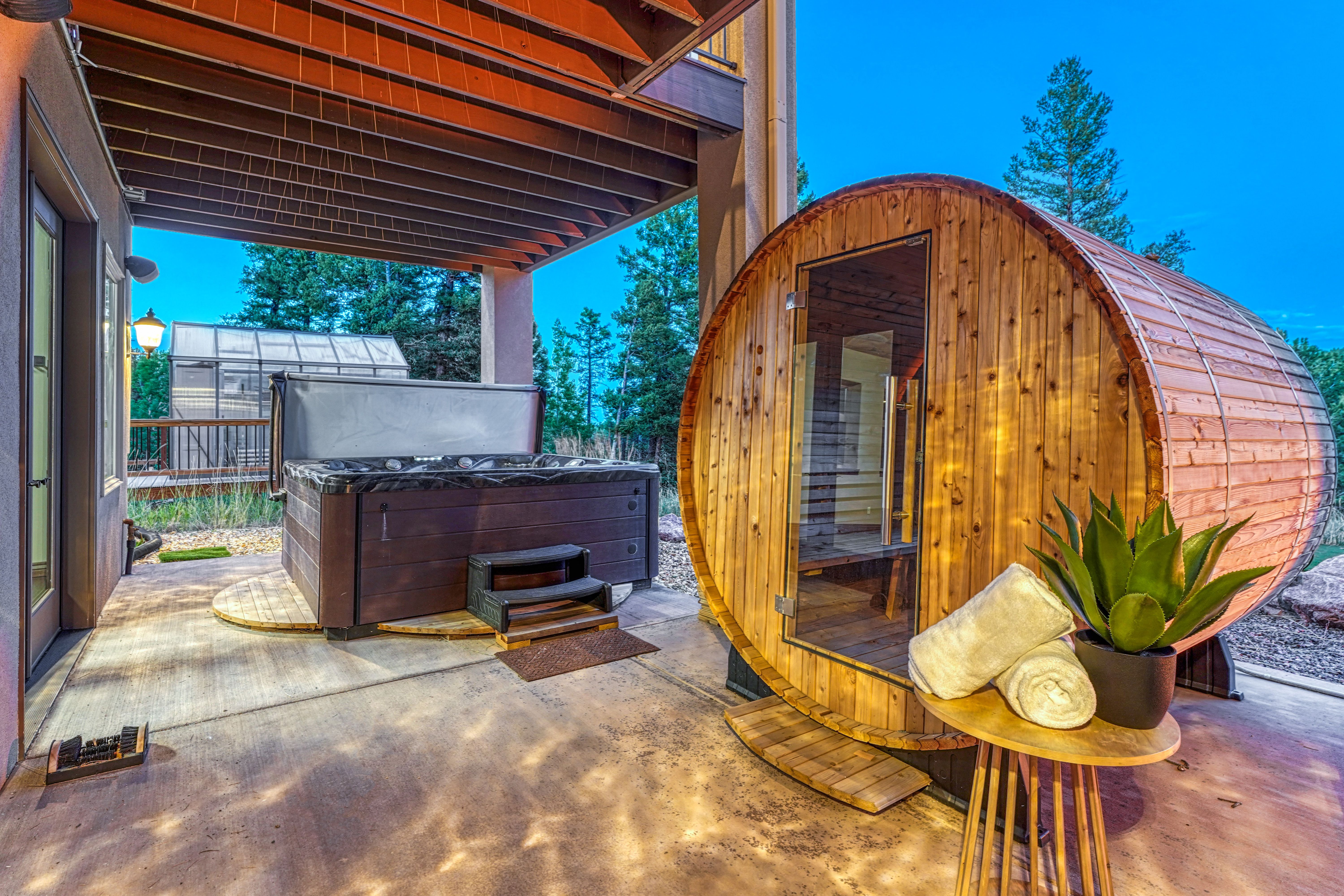  Luxury Retreat on 35 Acres - 物件實景