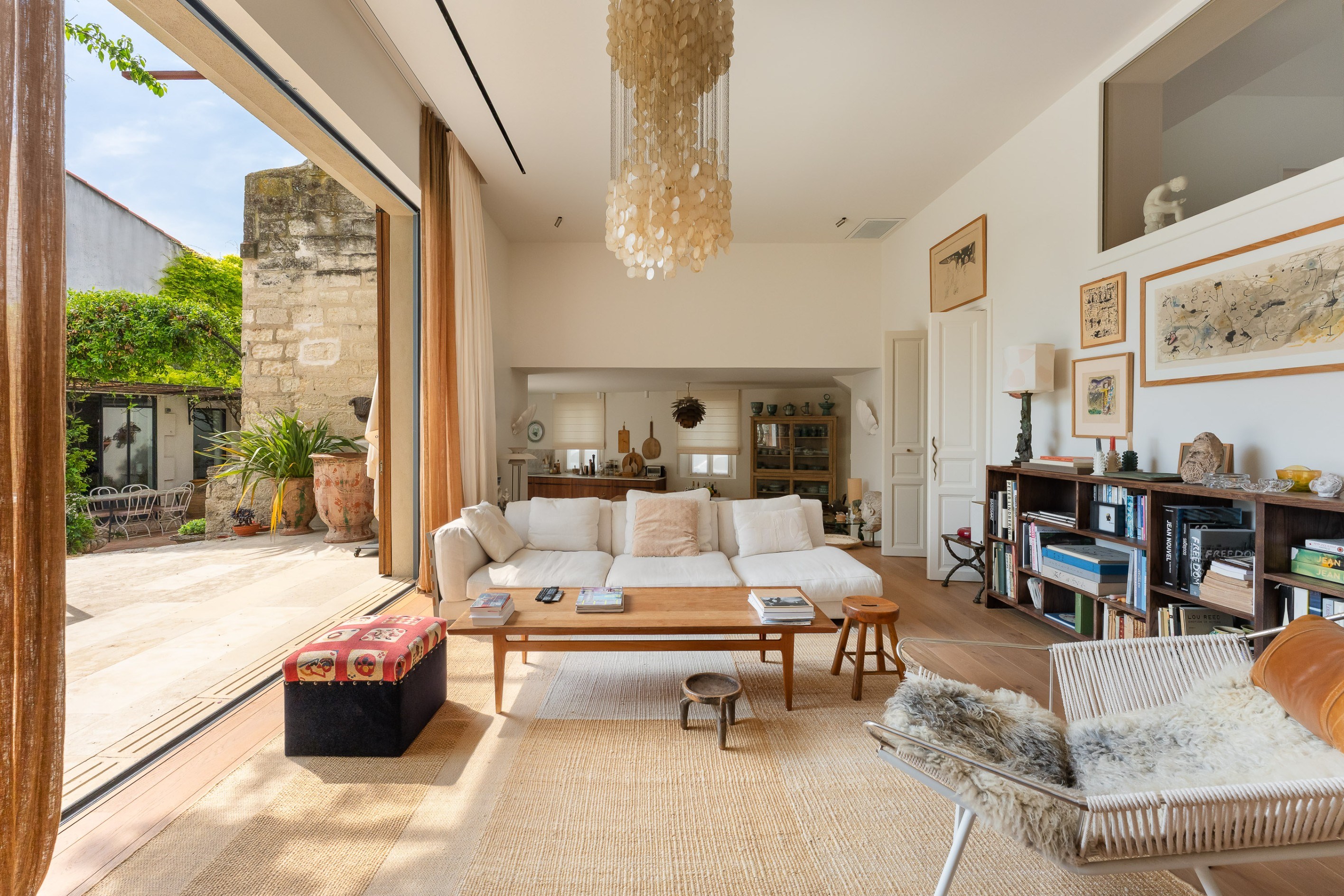  Discreet address – Elegance and serenity – 5 minutes from the beaches... - 物件實景