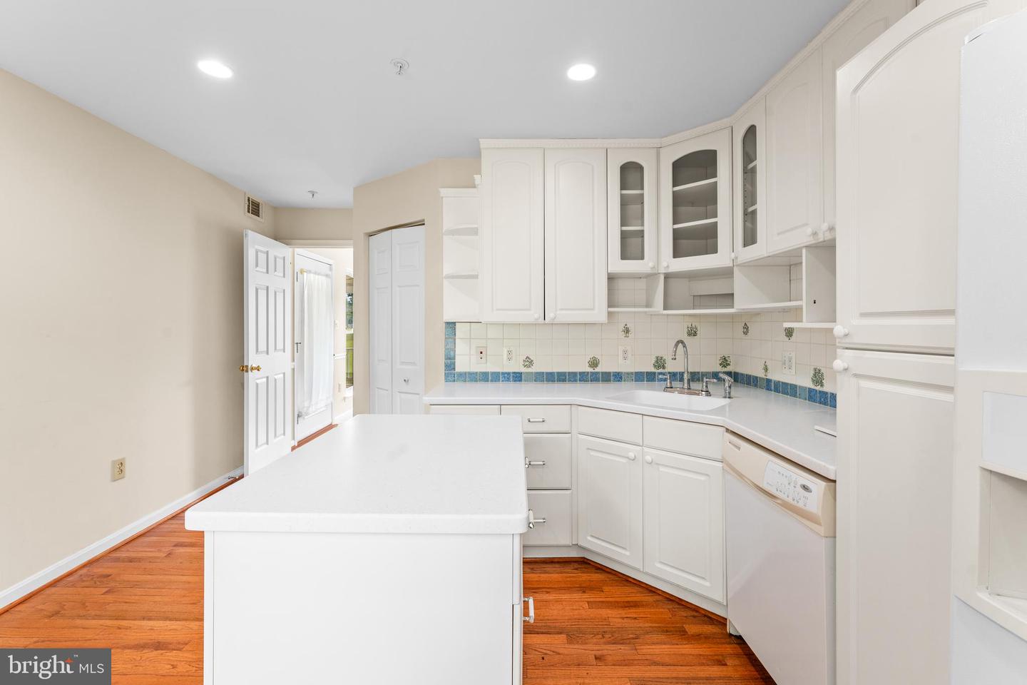 Clinton, Maryland, 20735, United States, 5 Bedrooms Bedrooms, ,5 BathroomsBathrooms,Residential,For Sale,1907711