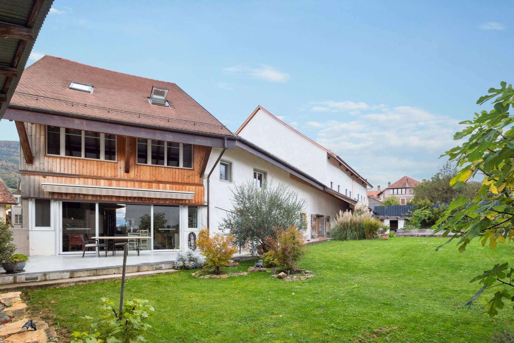  Elegantly renovated character house in the heart of Onnens - 物件實景