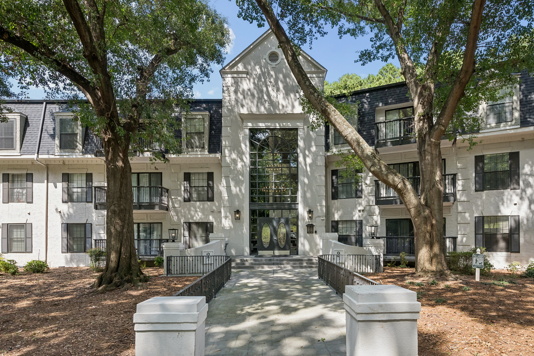  Top Floor Retreat in a Gated Buckhead Community - 物件實景