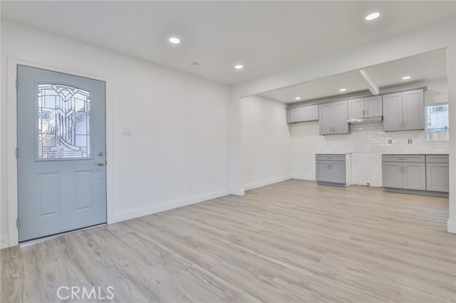 Los Angeles, California, 90003, United States, 4 Bedrooms Bedrooms, ,Residential,For Sale,2010724