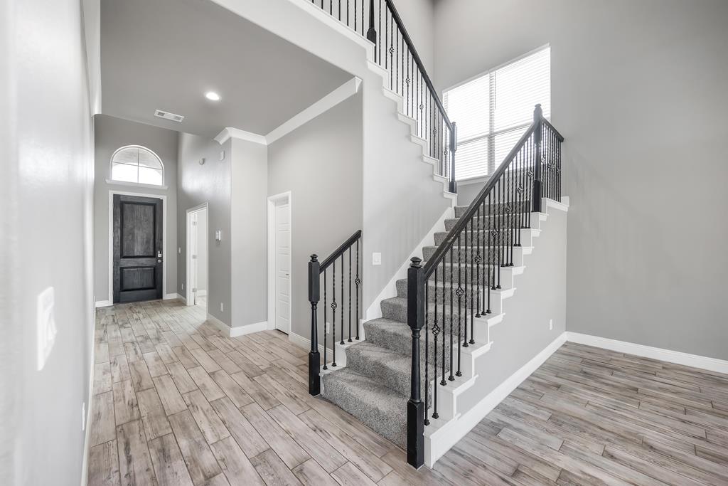 Midland, Texas, 79705, United States, 5 Bedrooms Bedrooms, ,5 BathroomsBathrooms,Residential,For Sale,1998422