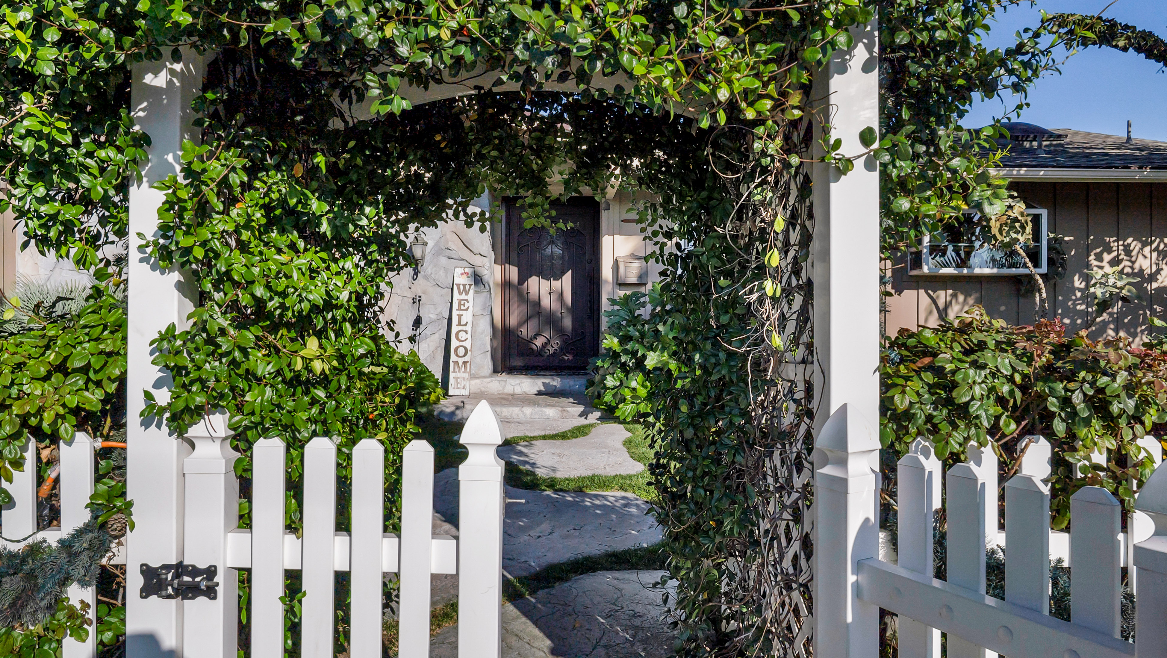  2129 North Pine Street, Orange, CA 92865 - 物件實景