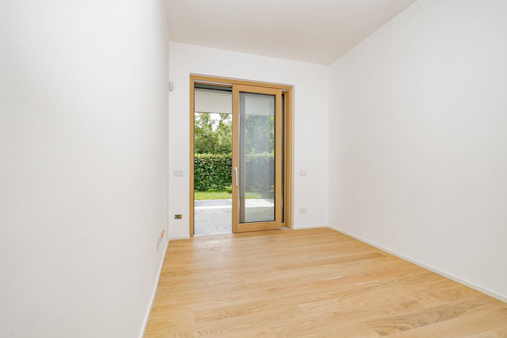 Monza, Monza e Brianza, 20052, IT, 3 Bedrooms Bedrooms, ,3 BathroomsBathrooms,Residential,For Sale,1877596