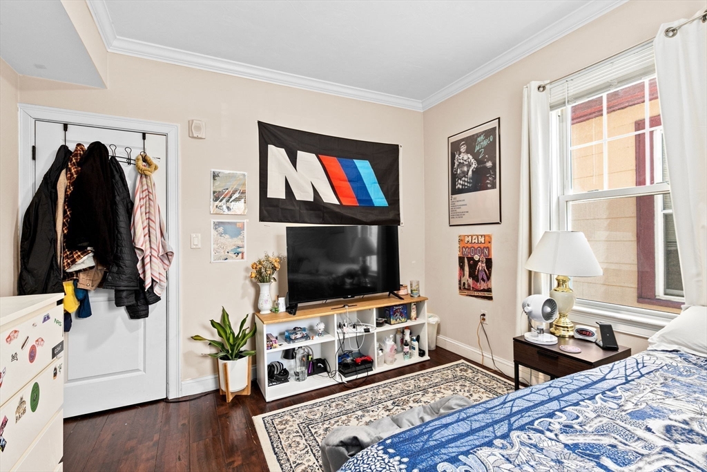 Boston, Massachusetts, 02121, United States, 11 Bedrooms Bedrooms, ,3 BathroomsBathrooms,Residential,For Sale,1998494