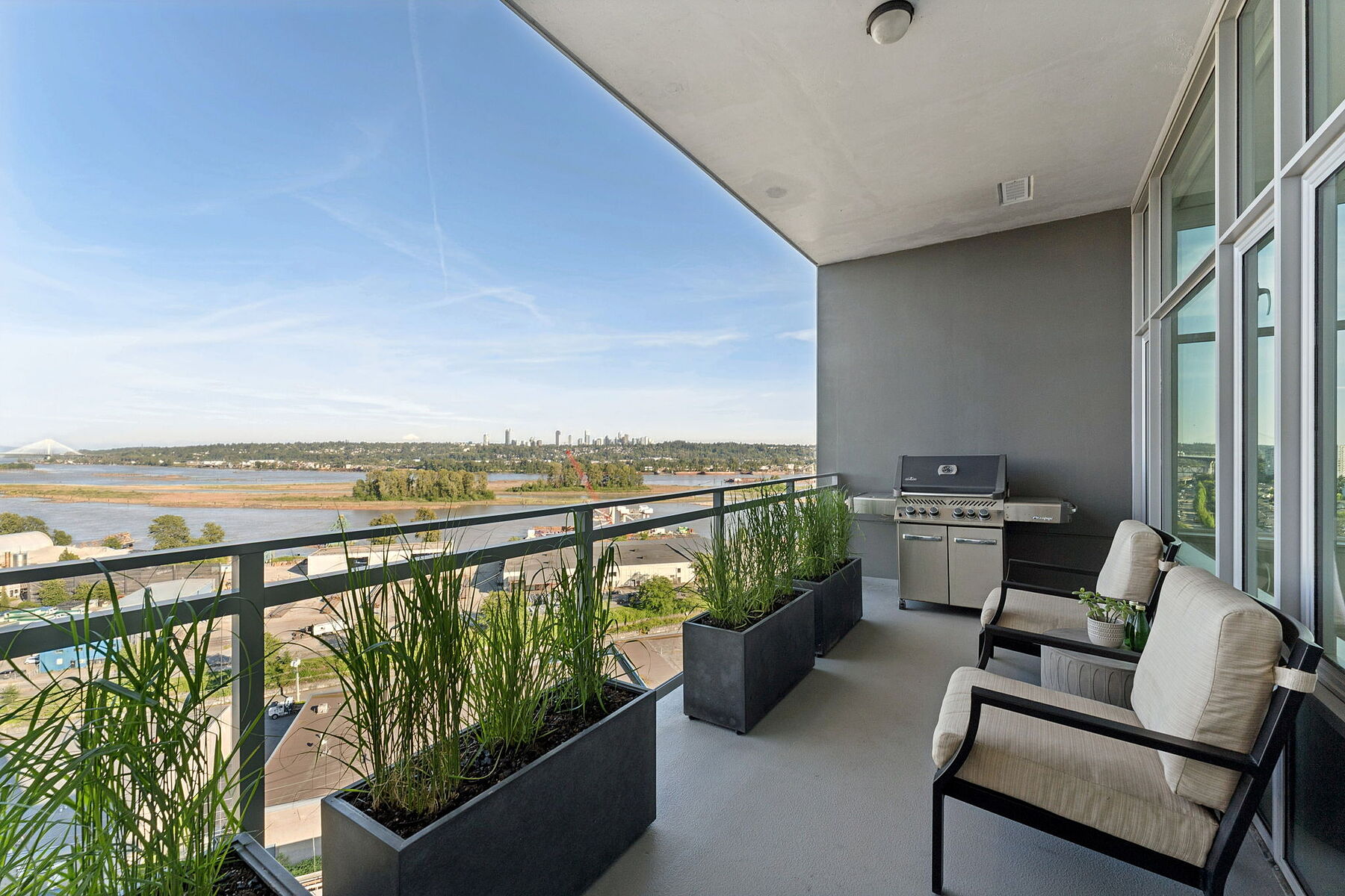  Rooftop Penthouse in New West - 物件實景