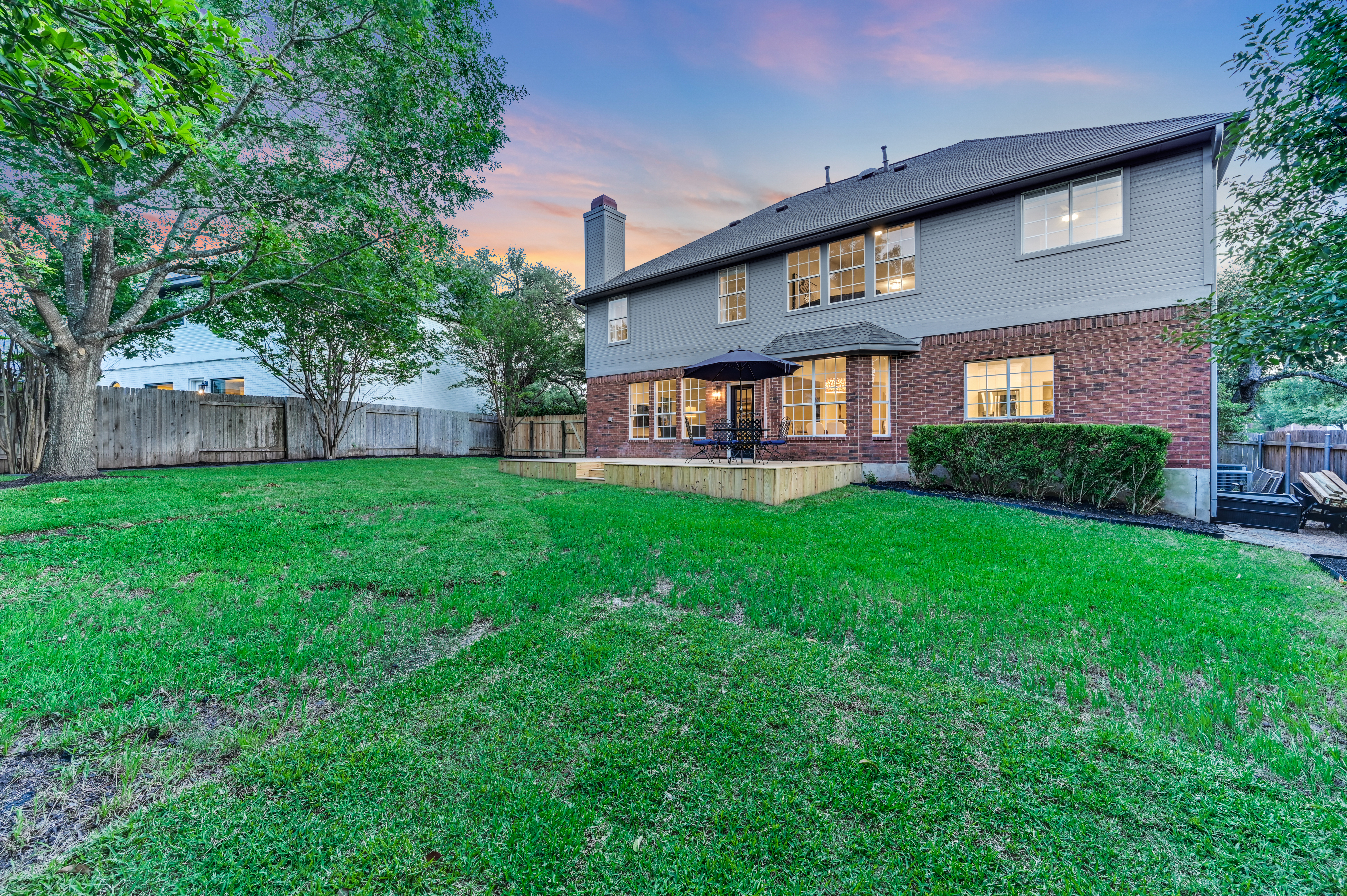  Impeccably Updated River Place Home Blending Warmth, Style & Luxury - 物件實景