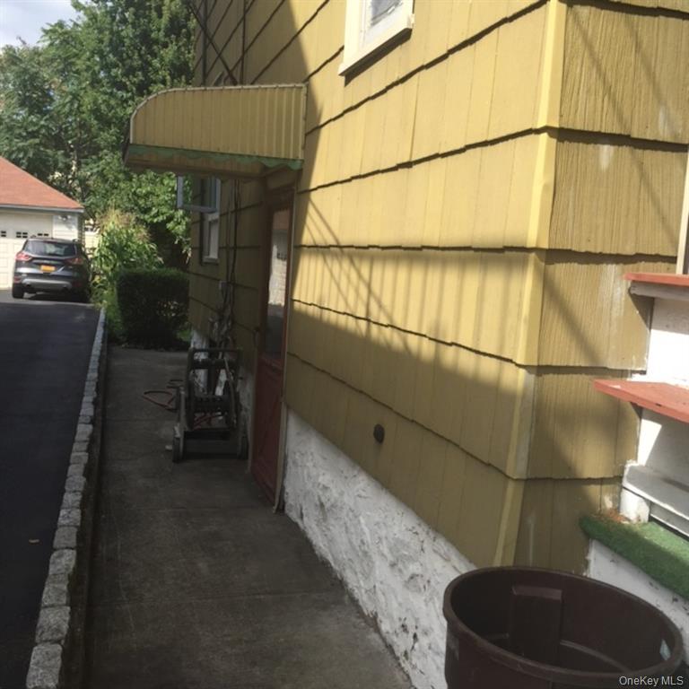 New Rochelle, New York, 10801, United States, 4 Bedrooms Bedrooms, ,2 BathroomsBathrooms,Residential,For Sale,1975249