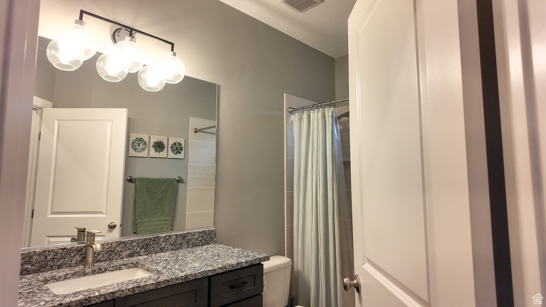 Washington, Utah, 84780, United States, 3 Bedrooms Bedrooms, ,2 BathroomsBathrooms,Residential,For Sale,1796282