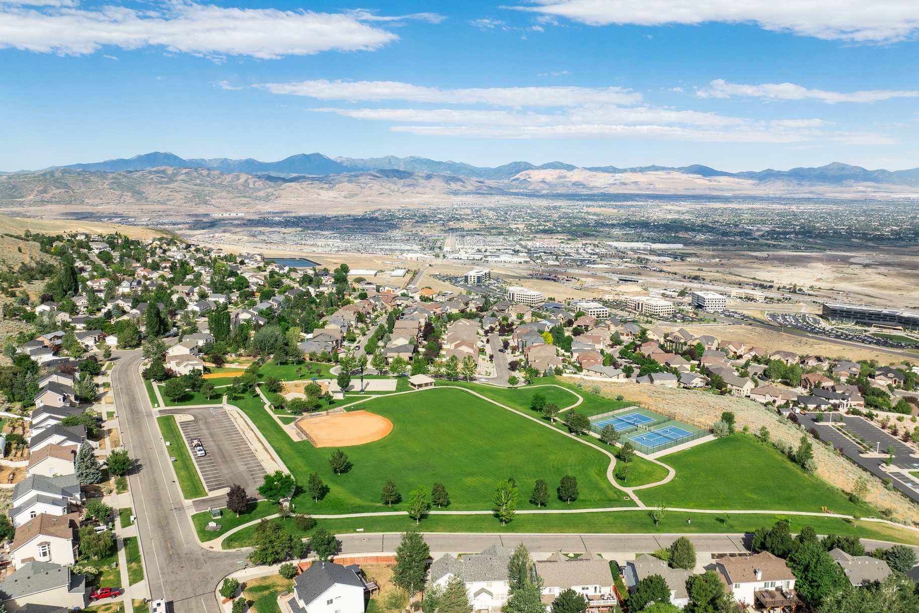  Beautiful 2-Story Near Steep Mountain Park & Corner Canyon Trails - 物件實景